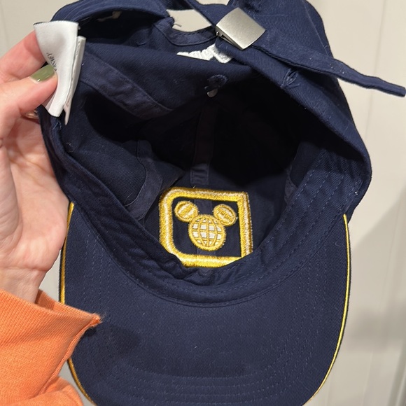 Walt Disney World Logo Hat - Picture 8 of 10